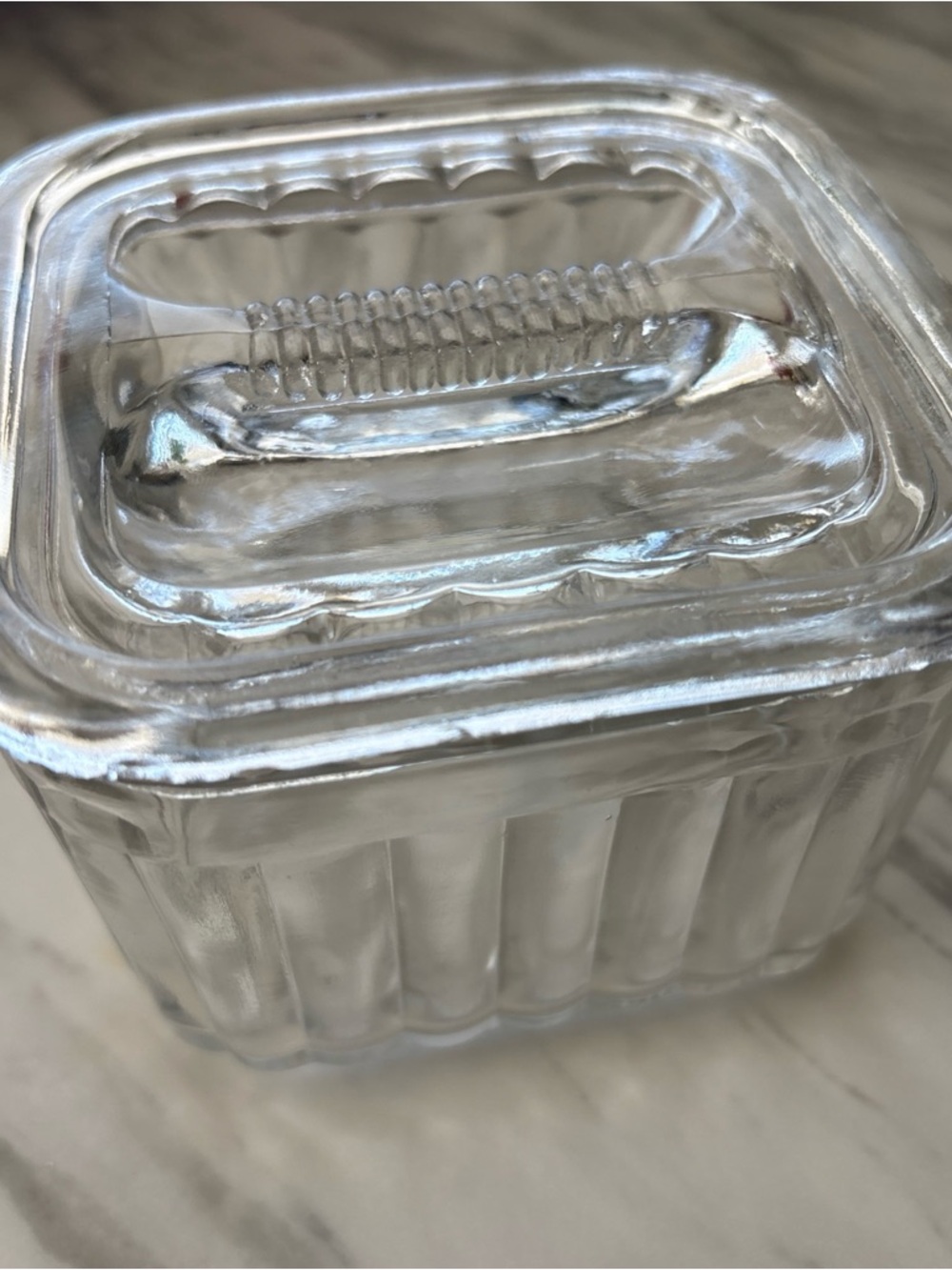 Frigie Clear Glass Square Covered Dish - Picture 4 of 12